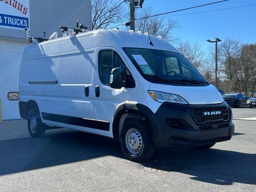 Bright White Clearcoat 2024 RAM ProMaster 2500 Tradesman
