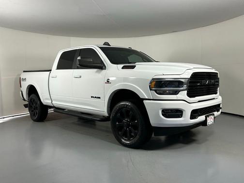 2020 RAM 2500 Laramie Crew Cab 4X4 6'4' Box