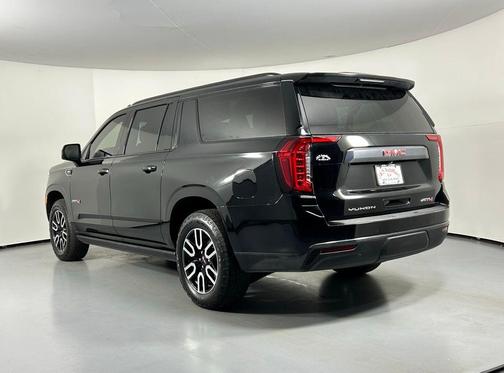2022 GMC Yukon XL AT4