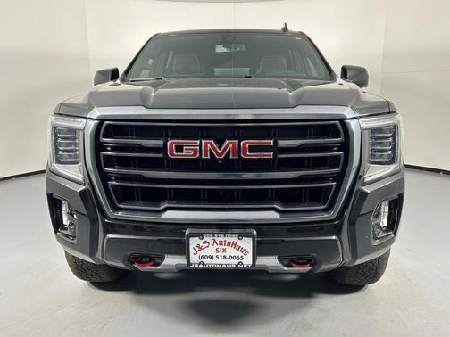 2022 GMC Yukon XL AT4