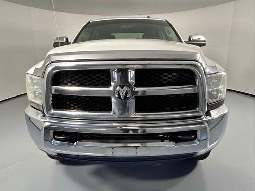 2018 RAM 2500 Tradesman Crew Cab 4x4 8' Box