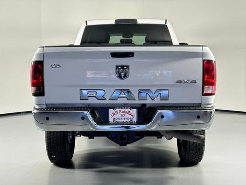 2018 RAM 2500 Tradesman Crew Cab 4x4 8' Box