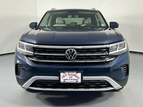 Blue Metallic 2023 Volkswagen Atlas 3.6L SEL