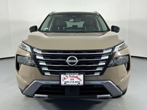 Baja Storm Metallic/Super Black 2024 Nissan Rogue SL