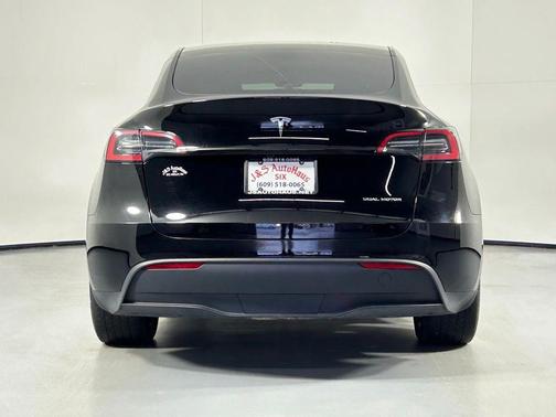 2024 Tesla Model Y Long Range Dual Motor All-Wheel Drive