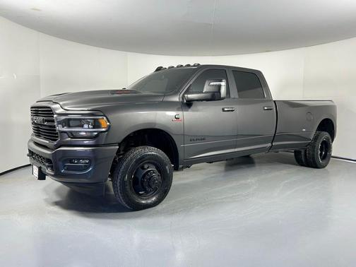 2024 RAM 3500 Laramie Crew Cab 4x4 8' Box