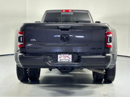 2024 RAM 3500 Laramie Crew Cab 4x4 8' Box