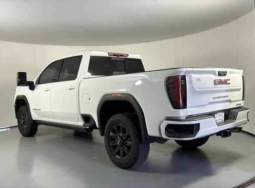 2024 GMC Sierra 2500 AT4