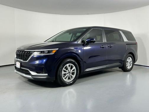 2022 Kia Carnival LXS