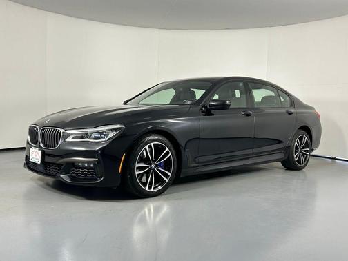 2018 BMW 750 i xDrive
