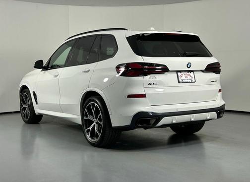Alpine White 2025 BMW X5 xDrive40i