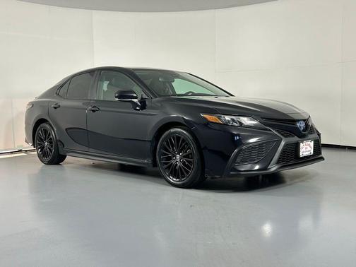 2022 Toyota Camry Nightshade Edition Hybrid