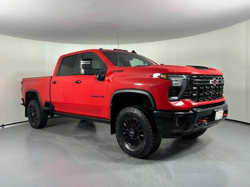 2024 Chevrolet Silverado 2500 4WD Crew Cab Standard Bed ZR2