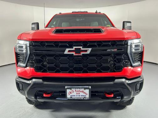 2024 Chevrolet Silverado 2500 4WD Crew Cab Standard Bed ZR2