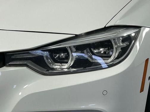 Alpine White 2018 BMW 340 xDrive