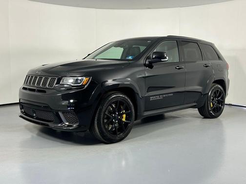 Diamond Black Crystal Pearlcoat 2018 Jeep Grand Cherokee Trackhawk