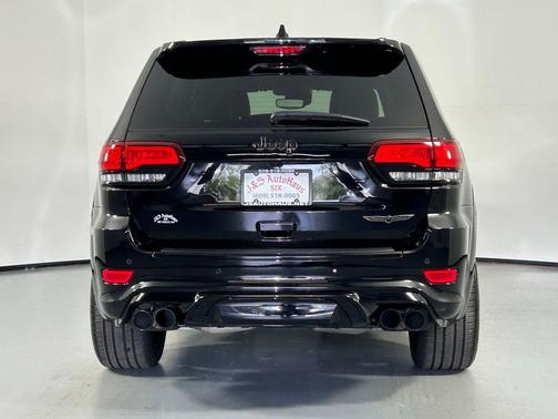 Diamond Black Crystal Pearlcoat 2018 Jeep Grand Cherokee Trackhawk