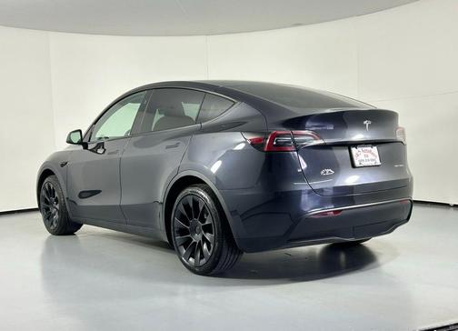 2024 Tesla Model Y Long Range Dual Motor All-Wheel Drive