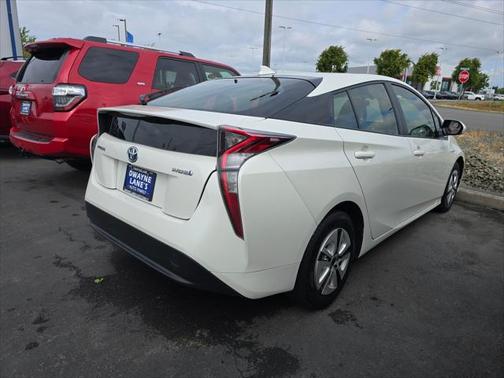2016 Toyota Prius Four