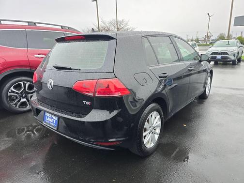 2017 Volkswagen Golf TSI S 4-Door