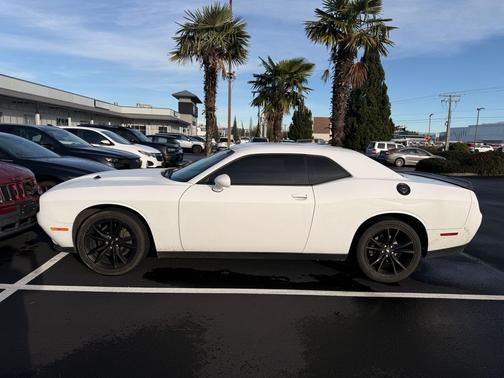 2018 Dodge Challenger SXT