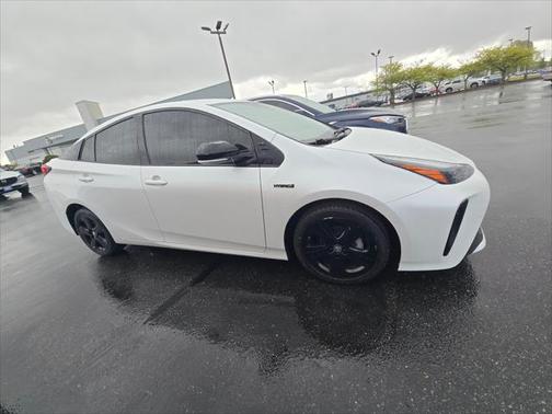 2021 Toyota Prius L
