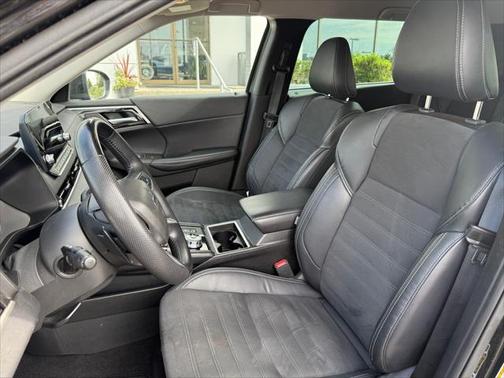 2023 Mitsubishi Outlander SE Black Edition S-AWC