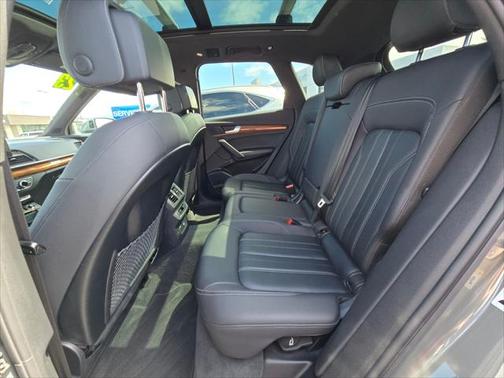 2023 Audi Q5 45 S line Premium Plus