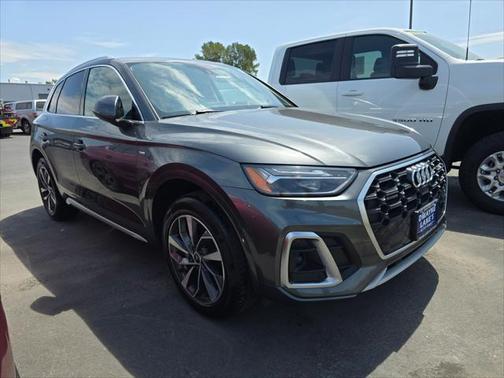 2022 Audi Q5 45 S line Premium Plus