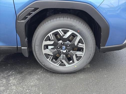 2025 Subaru Forester Base