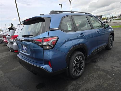 2025 Subaru Forester Base