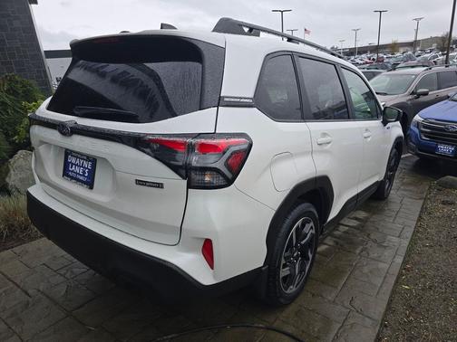 2025 Subaru Forester Hybrid Premium