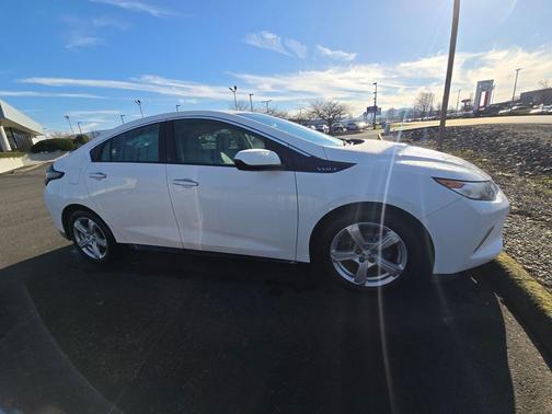 2018 Chevrolet Volt LT