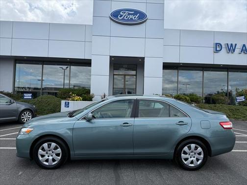 2010 Toyota Camry LE