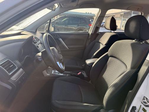 2017 Subaru Forester 2.5i