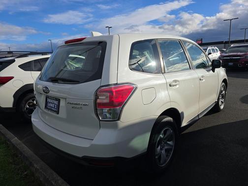 2017 Subaru Forester 2.5i