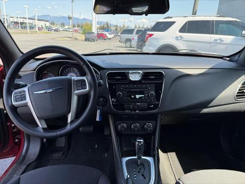 2013 Chrysler 200 Touring