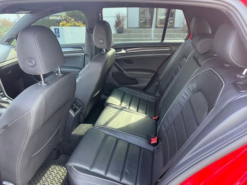 2019 Volkswagen Golf R 2.0T DSG