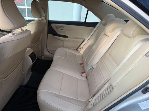 2017 Toyota Camry Hybrid XLE