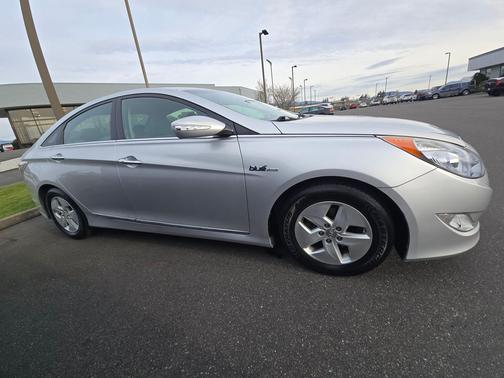 2012 Hyundai SONATA Hybrid Base