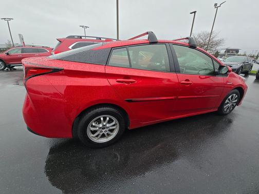 2022 Toyota Prius XLE