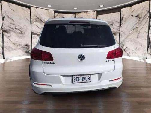 2015 Volkswagen Tiguan Auto R-Line