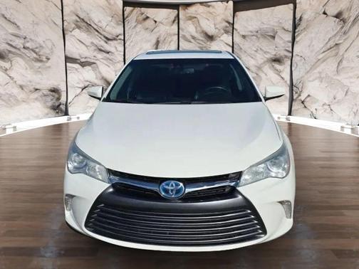 2017 Toyota Camry Hybrid XLE