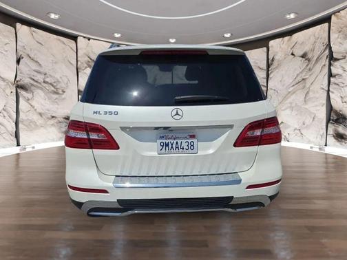 White 2015 Mercedes-Benz M-Class ML 350 Sport Utility 4D