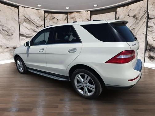 White 2015 Mercedes-Benz M-Class ML 350 Sport Utility 4D