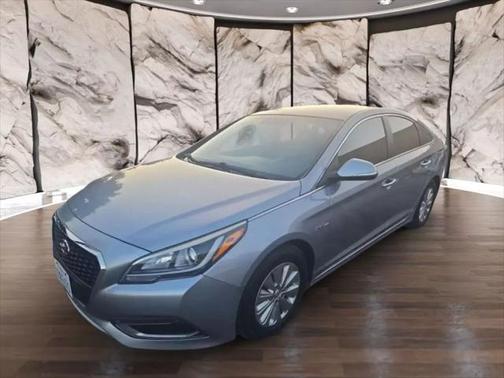 2016 Hyundai SONATA Hybrid SE