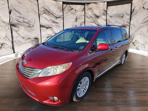 2013 Toyota Sienna XLE