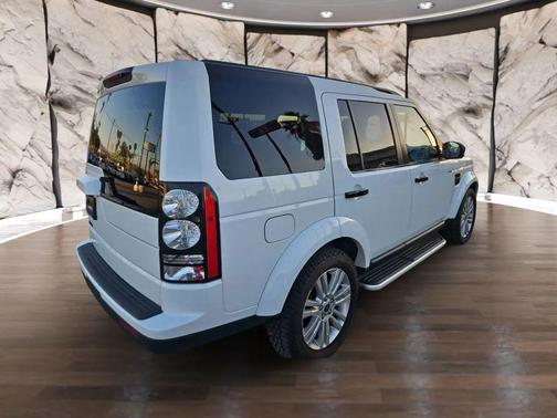 2016 Land Rover LR4 Base