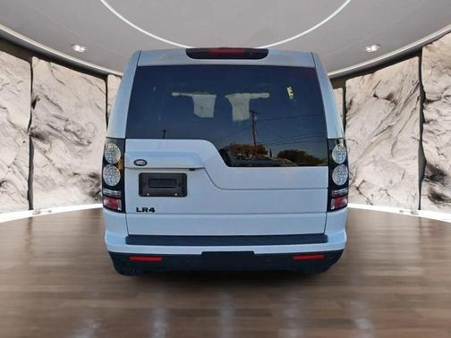 2016 Land Rover LR4 Base