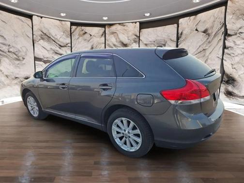 Magnetic Gray Metallic 2010 Toyota Venza Base